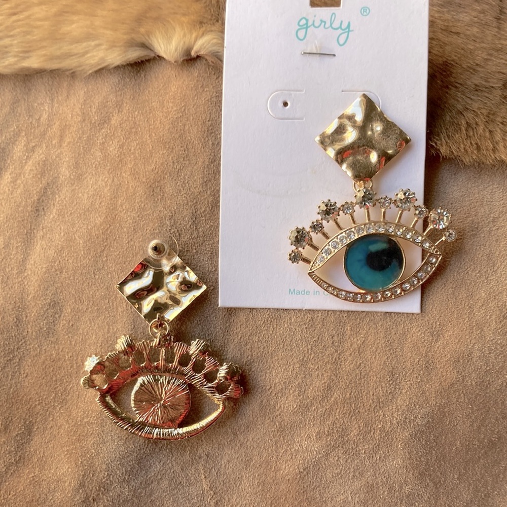 Large Rhinestone Eye Earrings - Picture 4 of 6